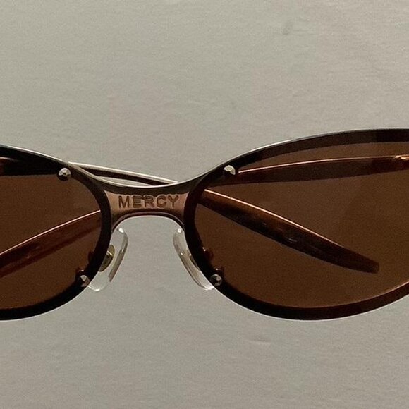 Charlotte Mercy Eyewear DAKOTA Sunglasses - Picture 7 of 7